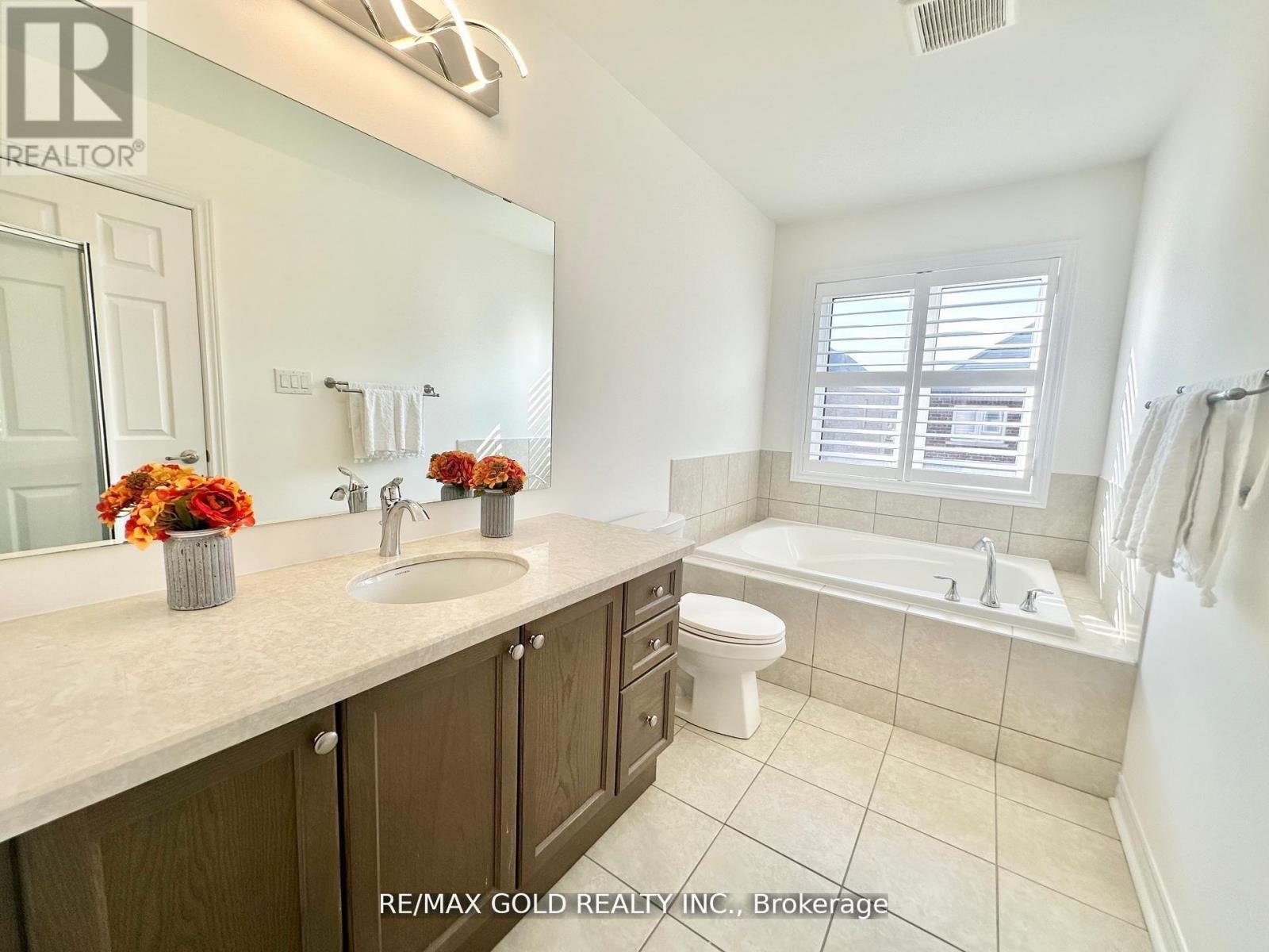 111 Huguenot Road, Oakville, Ontario  L6H 0M3 - Photo 32 - W13154394