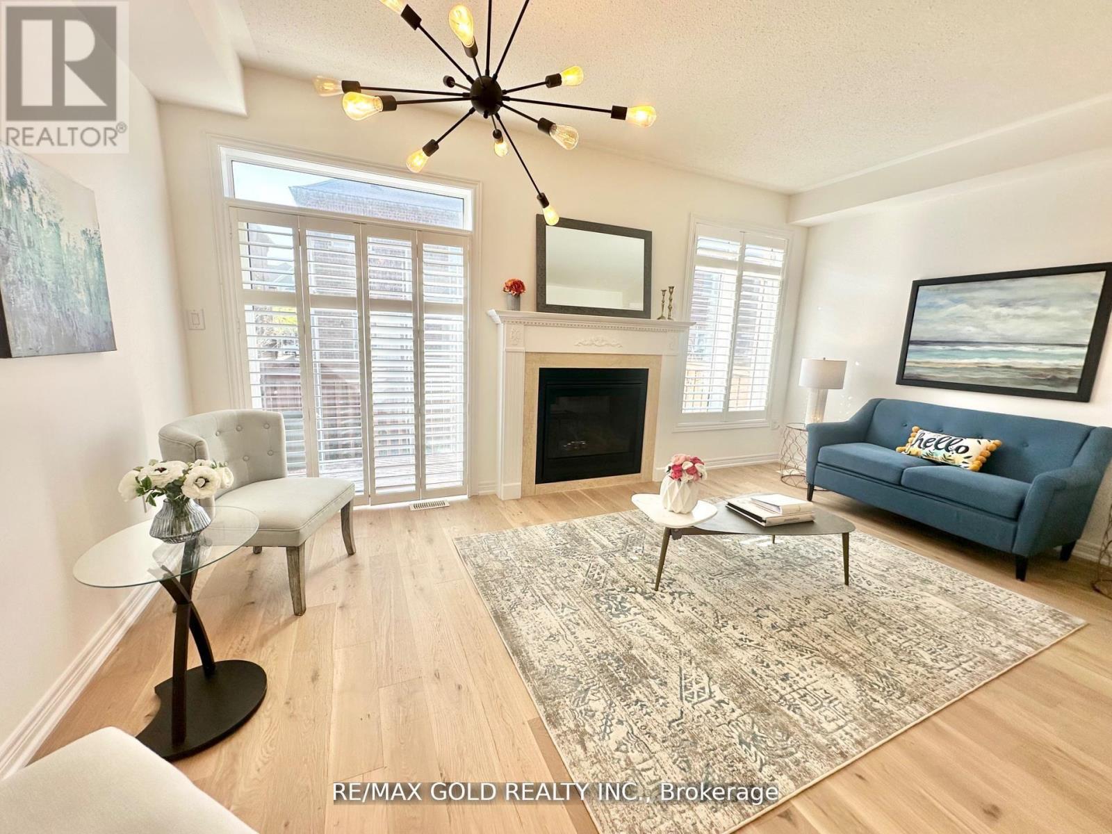 111 Huguenot Road, Oakville, Ontario  L6H 0M3 - Photo 6 - W13154394