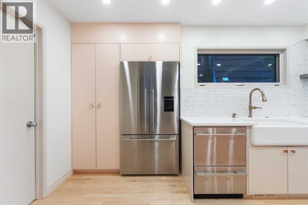 2531 7 Avenue NW, Calgary, Alberta  T2N 1A5 - Photo 9 - A2313011