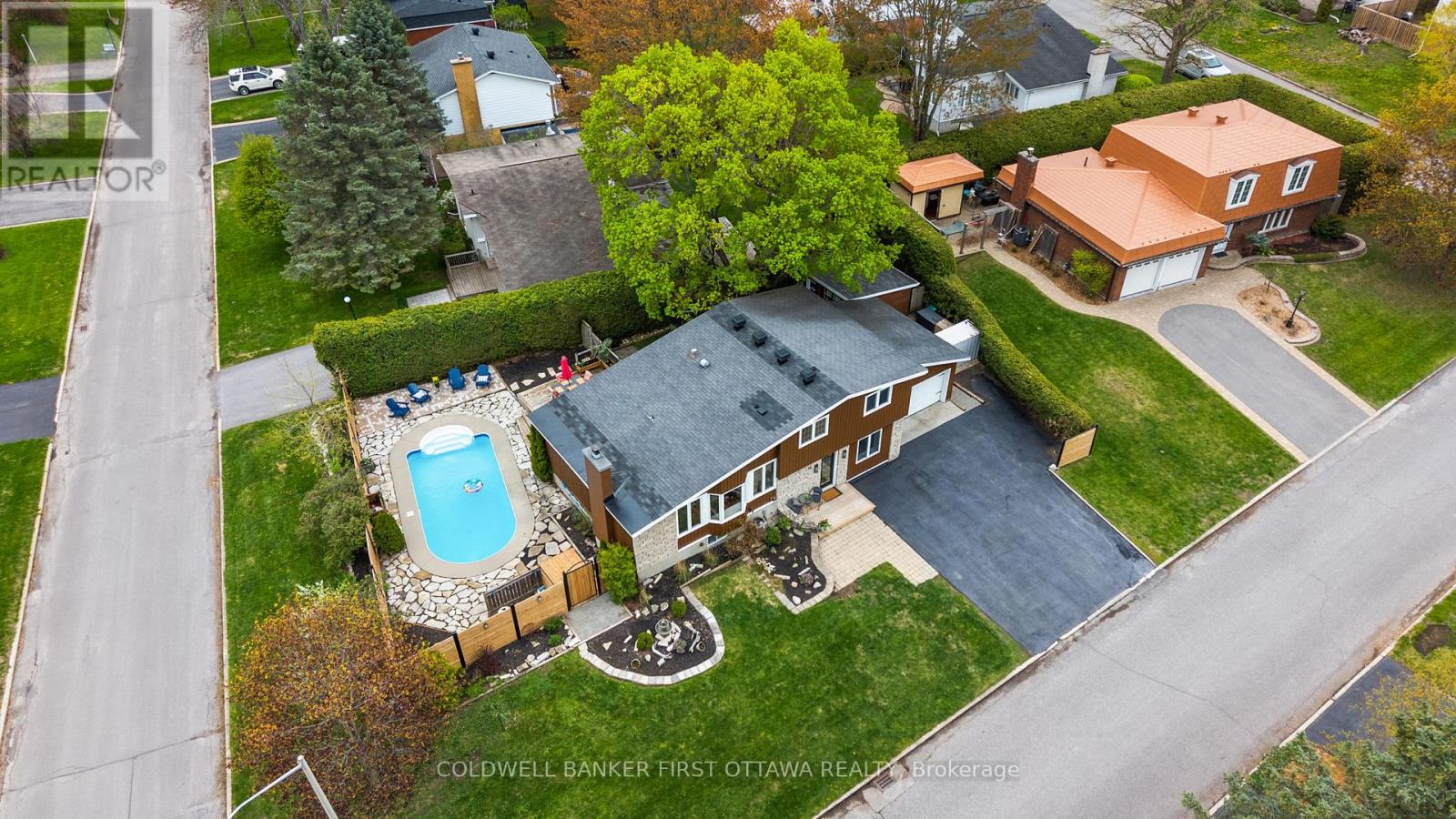 14 Cramer Drive, Ottawa, Ontario K2H 5X4 - Photo 2 - X13154492