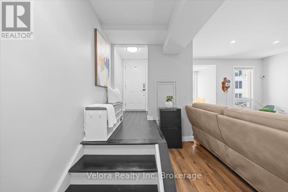 8a Shehyn Lane, Ottawa, Ontario K2G 4Y3 - Photo 4 - X13154502