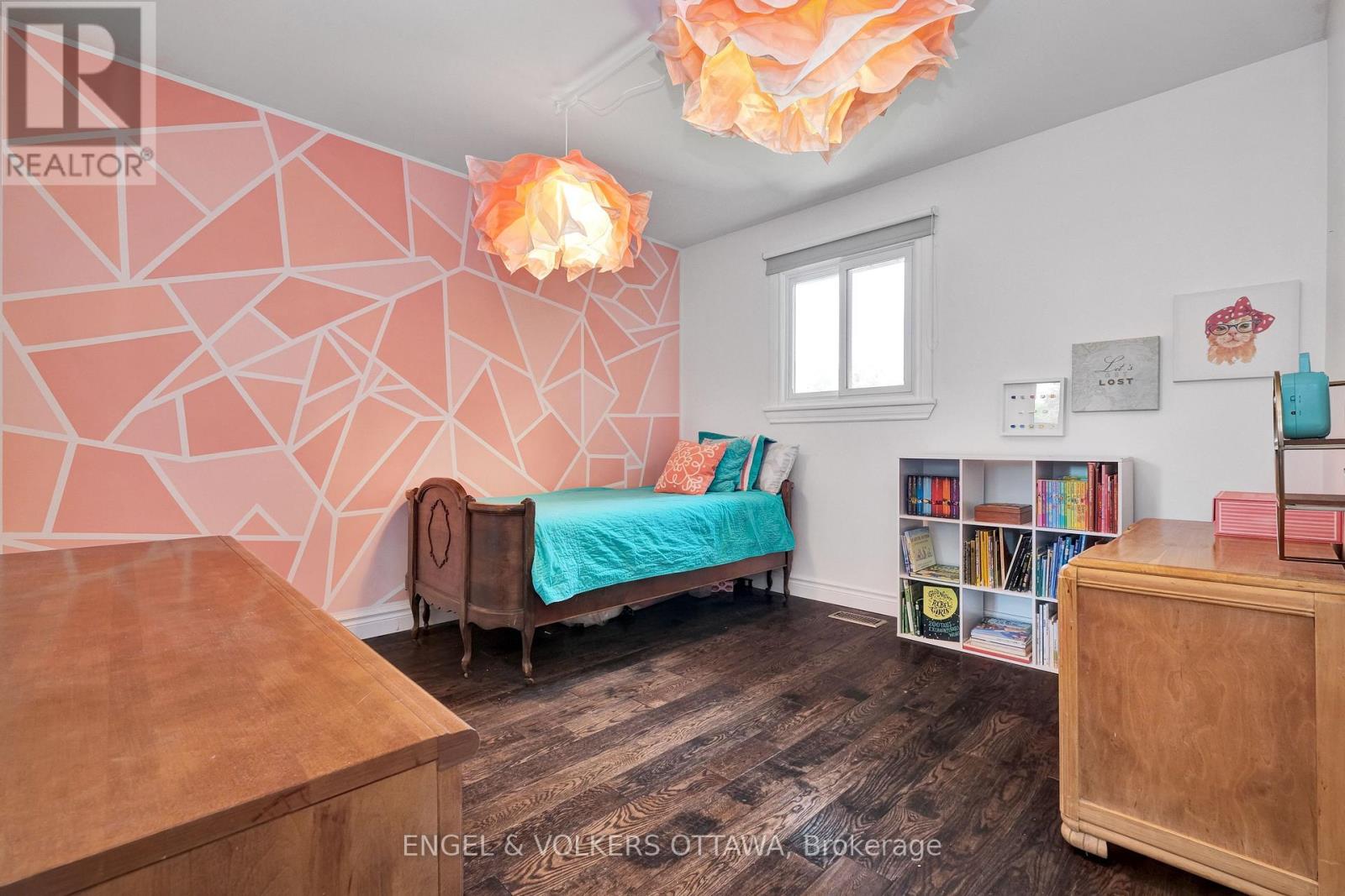 2057 Alton Street, Ottawa, Ontario  K1G 1X3 - Photo 35 - X13154634