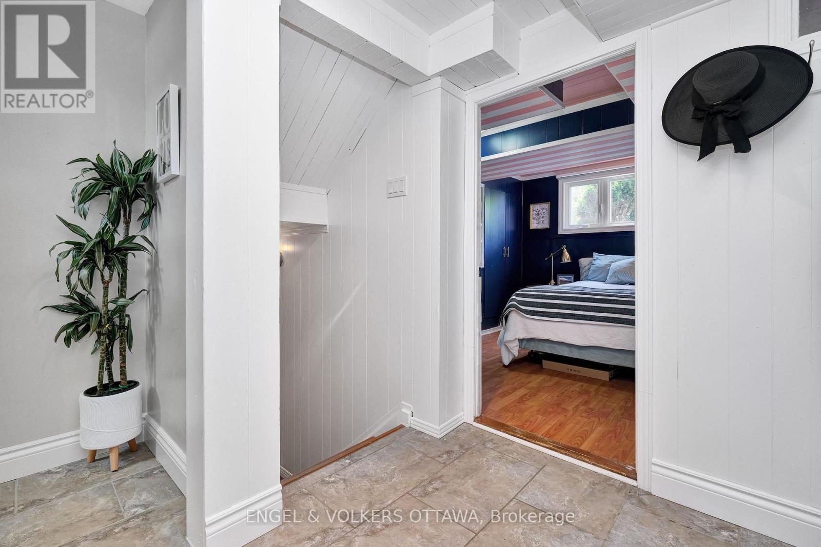 2057 Alton Street, Ottawa, Ontario  K1G 1X3 - Photo 38 - X13154634