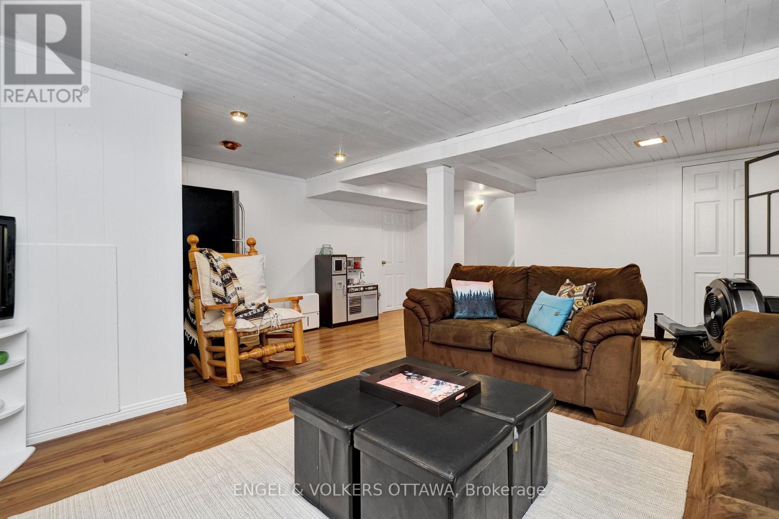 2057 Alton Street, Ottawa, Ontario  K1G 1X3 - Photo 41 - X13154634