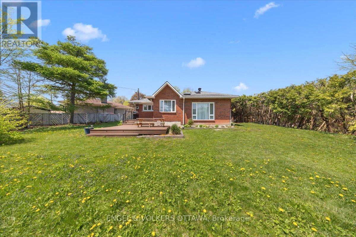 2057 Alton Street, Ottawa, Ontario  K1G 1X3 - Photo 43 - X13154634