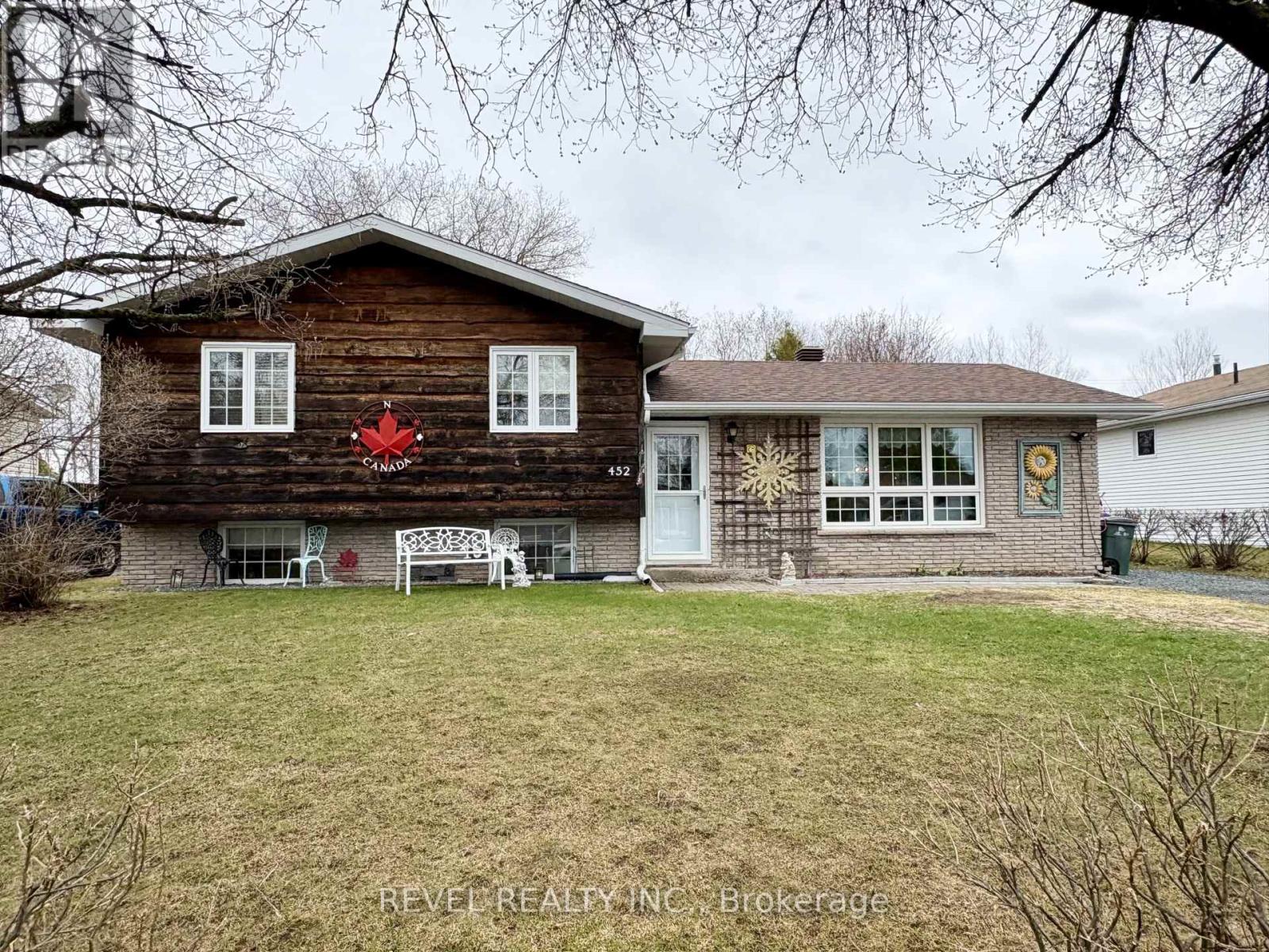 452 Eleventh Avenue, Cochrane, Ontario  P0L 1C0 - Photo 1 - T13154476