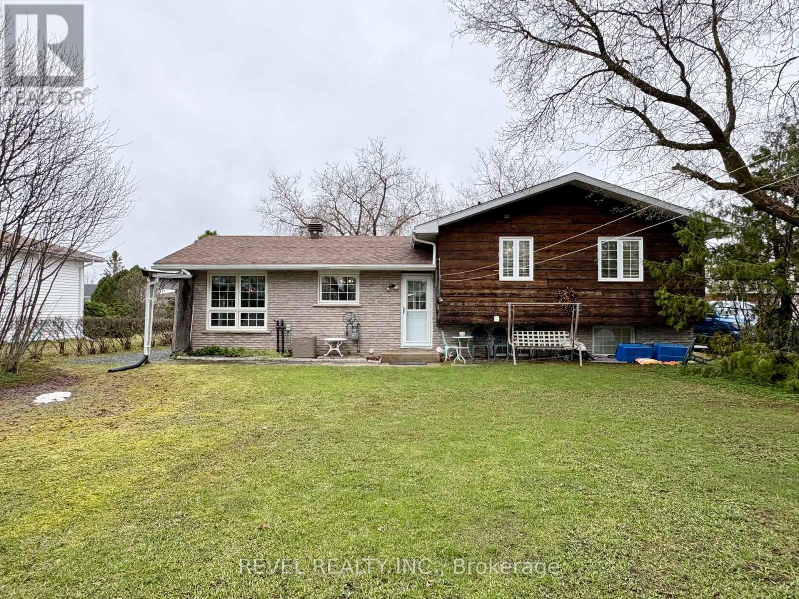 452 Eleventh Avenue, Cochrane, Ontario  P0L 1C0 - Photo 3 - T13154476