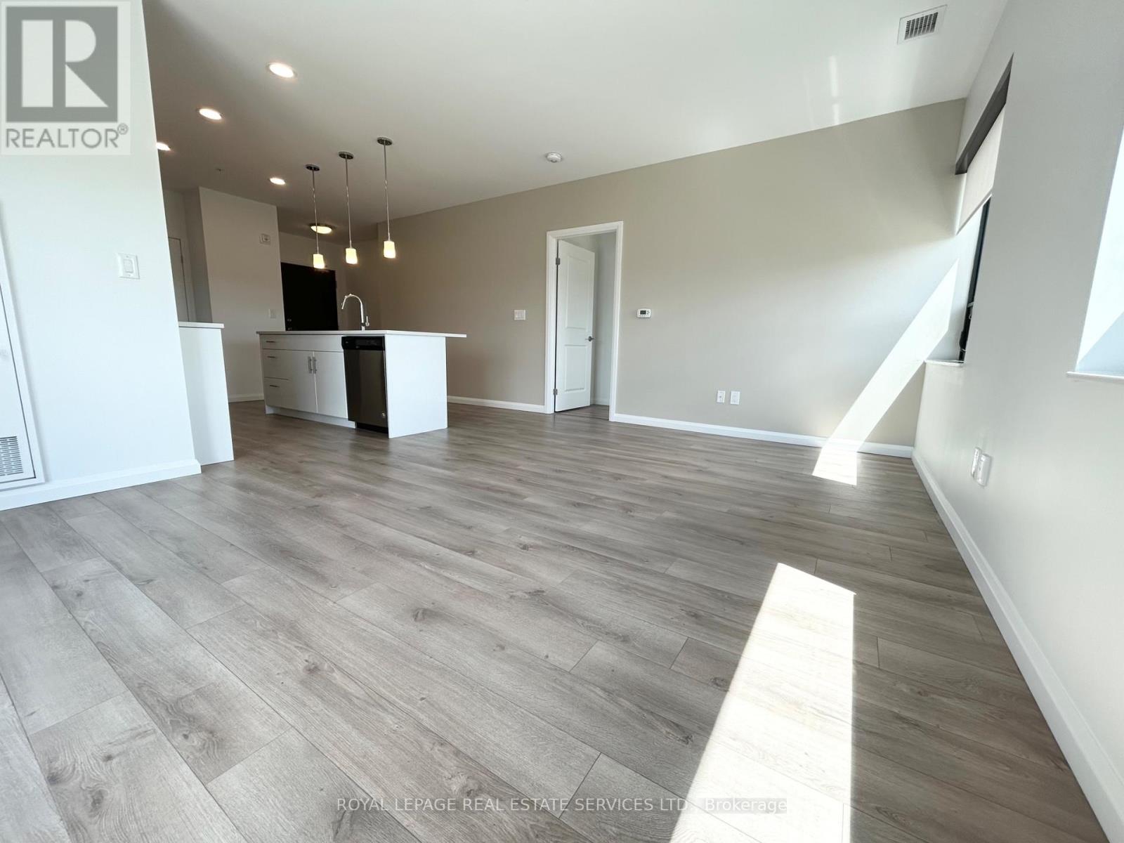 301 - 144 Watson Road N, Guelph, Ontario  N1E 0S4 - Photo 10 - X13153746