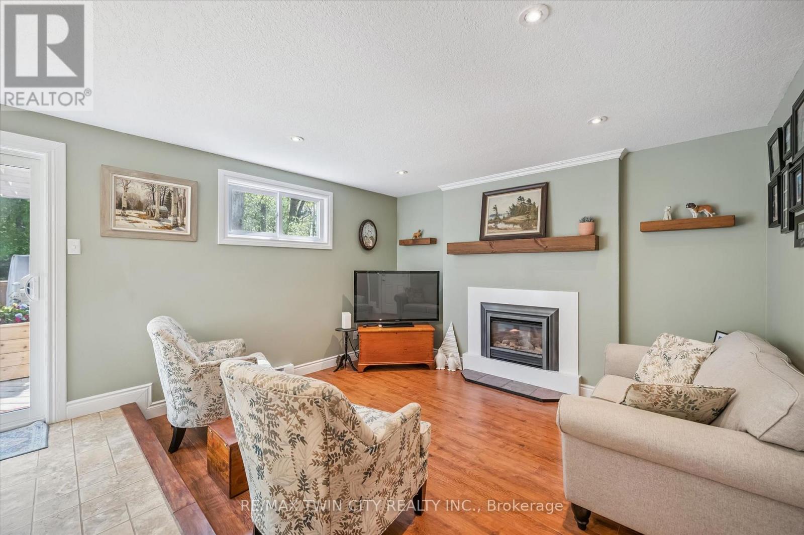 70 Peachtree Crescent, Cambridge, Ontario  N1S 4W3 - Photo 7 - X13153768