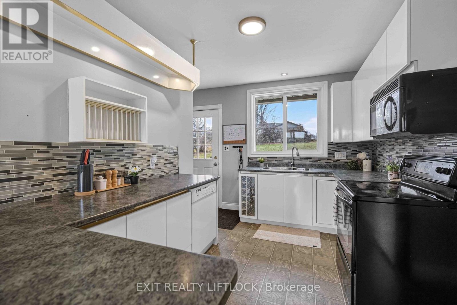 1833 Keene Road, Otonabee-South Monaghan, Ontario  K9J 6X7 - Photo 5 - X12982234