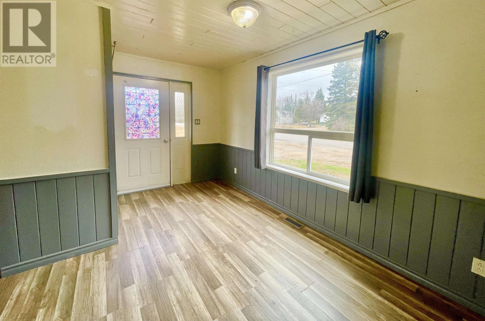 70 Armstrong St, Vermilion Bay, Ontario  P0V 2V0 - Photo 4 - TB2601124
