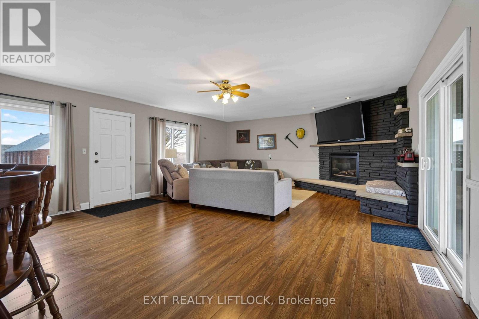 1833 Keene Road, Otonabee-South Monaghan, Ontario  K9J 6X7 - Photo 7 - X12982234