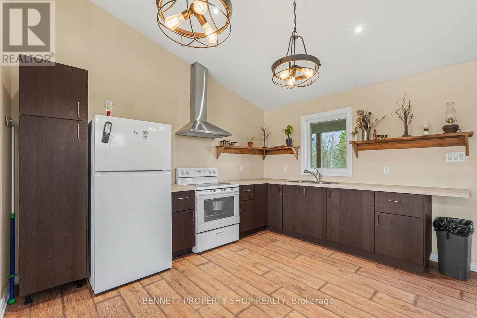 7261 Third Line Road S, Ottawa, Ontario  K0A 2E0 - Photo 9 - X12951498
