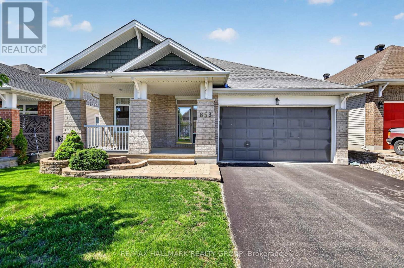 853 Swallowtail Crescent, Ottawa, Ontario  K4A 4M5 - Photo 1 - X12998634