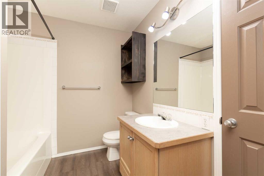 15 Blackfoot Boulevard W, Lethbridge, Alberta  T1K 7N7 - Photo 18 - A2312996