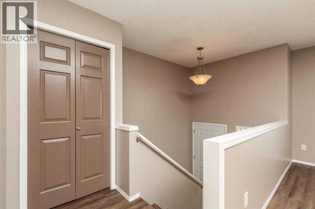 15 Blackfoot Boulevard W, Lethbridge, Alberta  T1K 7N7 - Photo 3 - A2312996