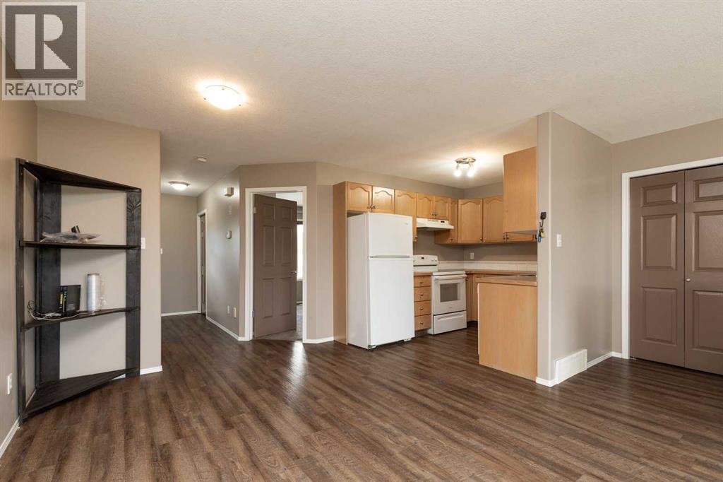 15 Blackfoot Boulevard W, Lethbridge, Alberta  T1K 7N7 - Photo 6 - A2312996