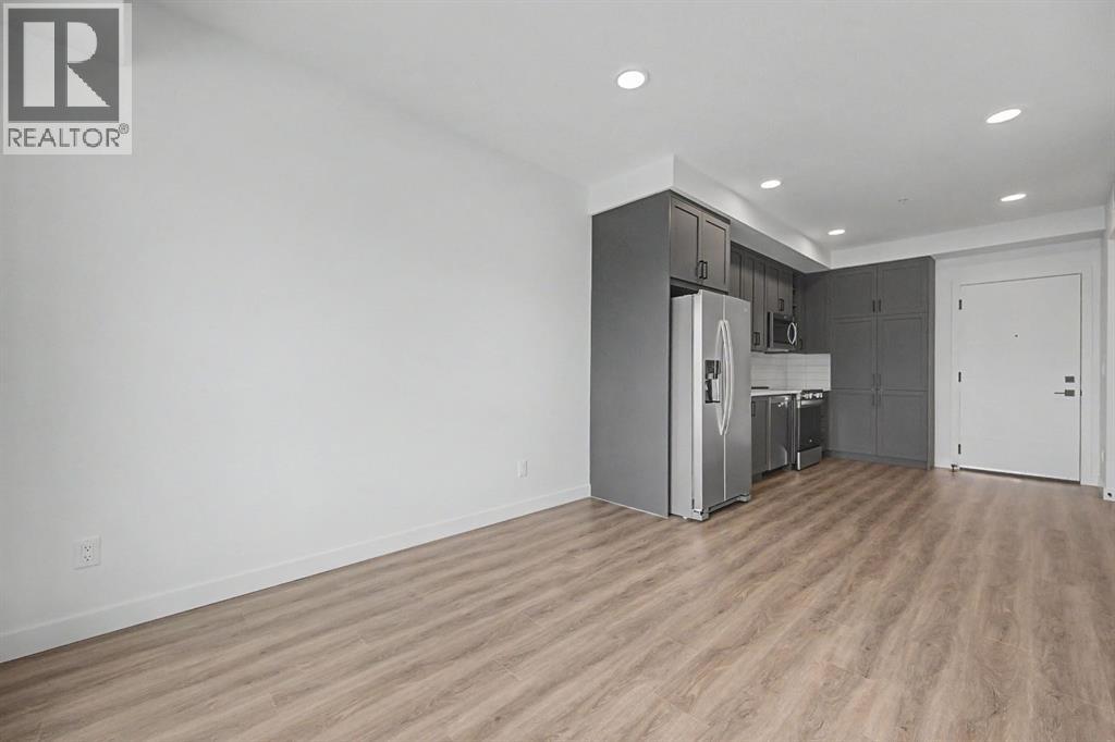 205, 3107 Warren Street, Calgary, Alberta  T3B 0M2 - Photo 6 - A2313044