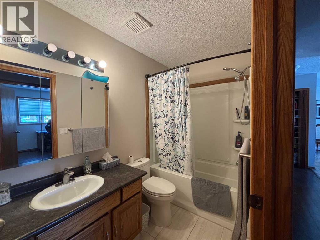 13 Pineview Road, Whitecourt, Alberta  T7S 1H7 - Photo 9 - A2273296
