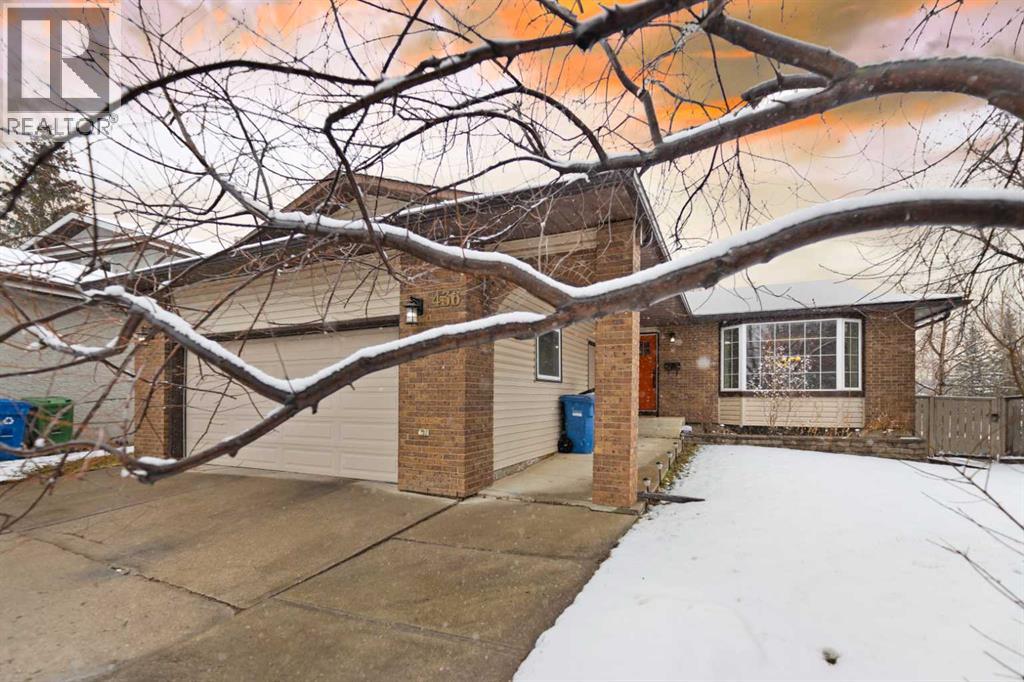 436 Ranchridge Bay NW, Calgary, Alberta  T3G 1V6 - Photo 2 - A2301281