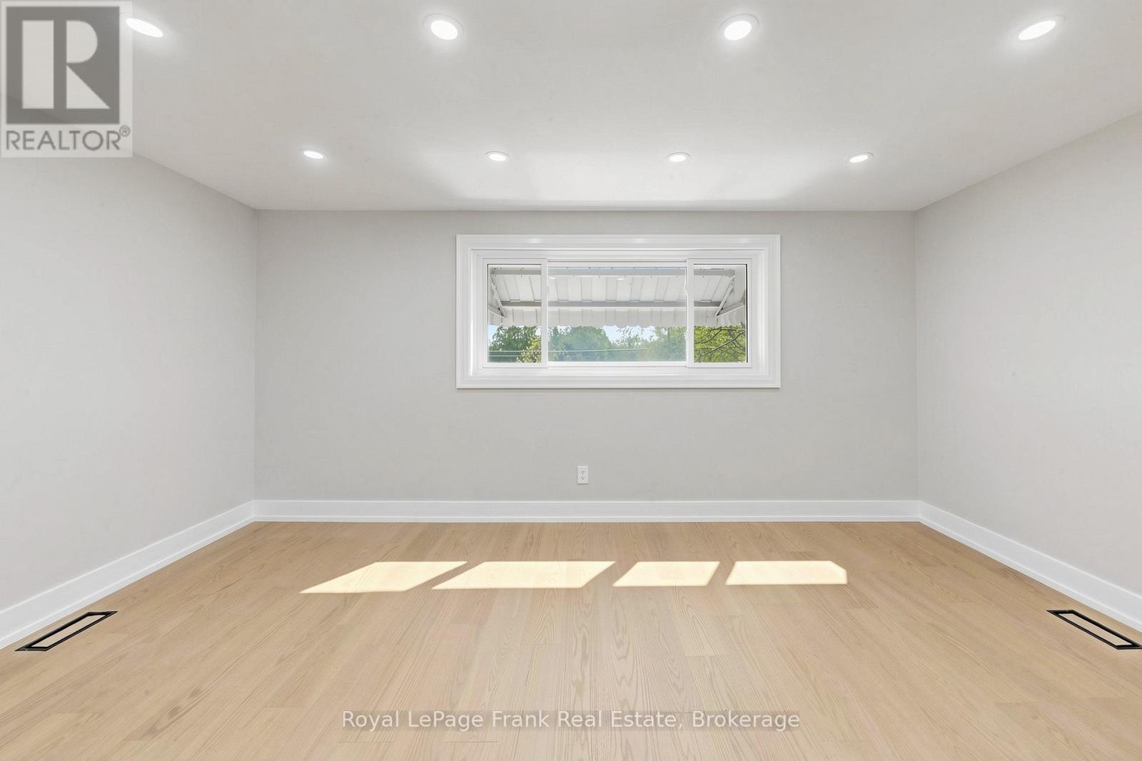 344 Rossland Road E, Oshawa, Ontario  L1G 2X1 - Photo 20 - E13154454