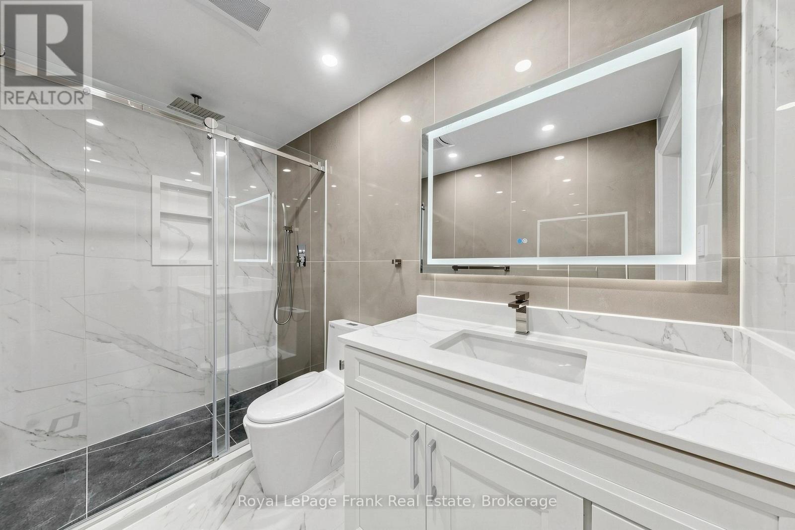 344 Rossland Road E, Oshawa, Ontario  L1G 2X1 - Photo 24 - E13154454