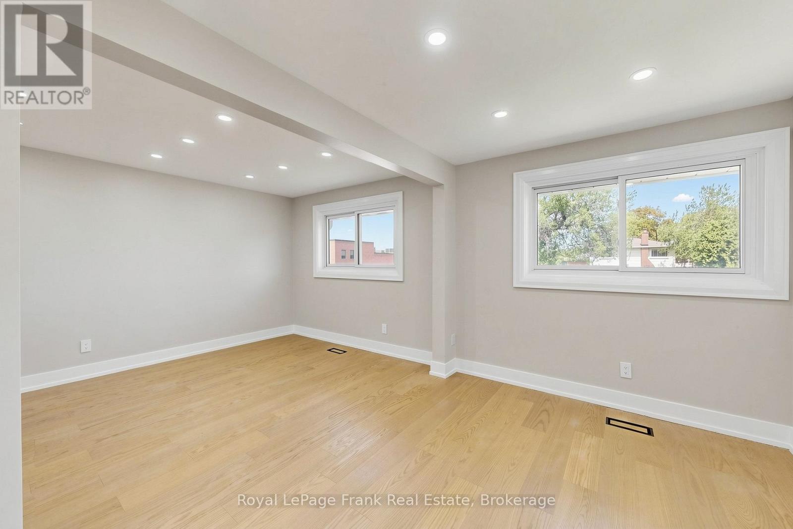 344 Rossland Road E, Oshawa, Ontario  L1G 2X1 - Photo 25 - E13154454
