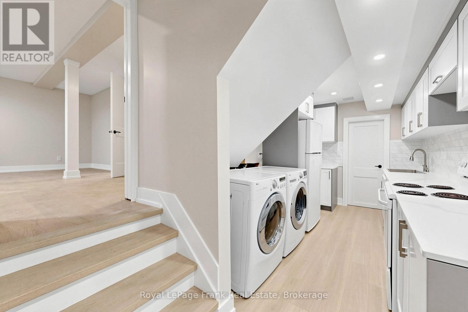 344 Rossland Road E, Oshawa, Ontario  L1G 2X1 - Photo 38 - E13154454