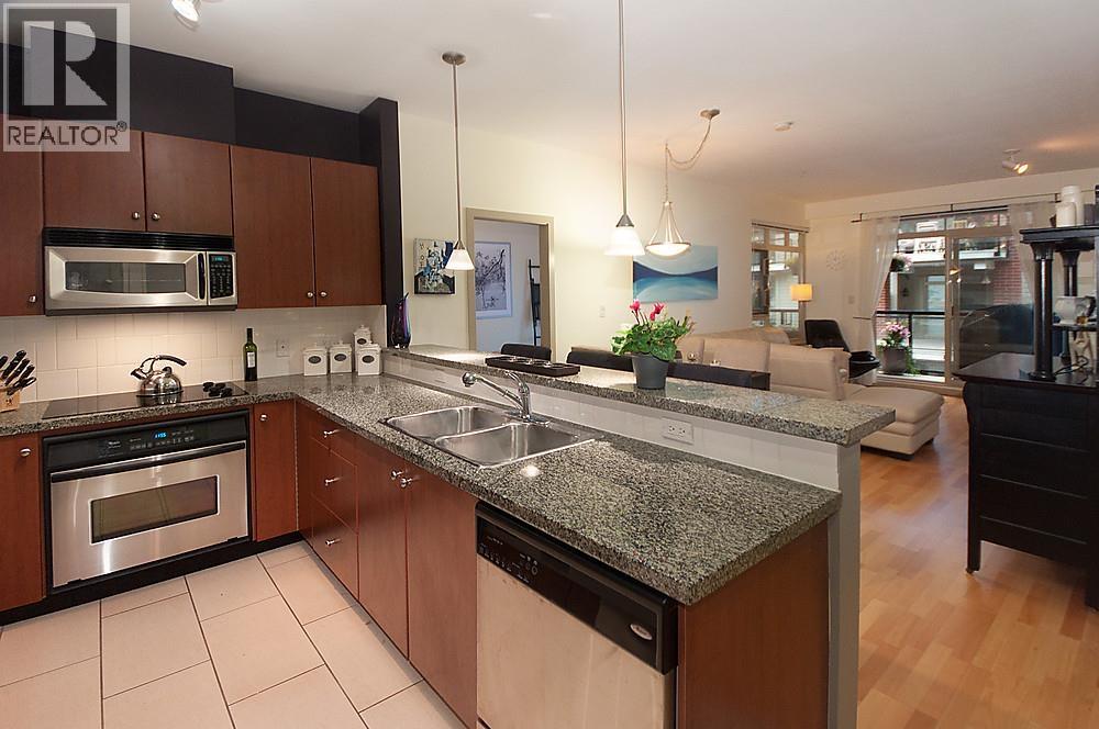 202 200 Capilano Road, Port Moody, British Columbia  V3H 5N1 - Photo 5 - R3126194