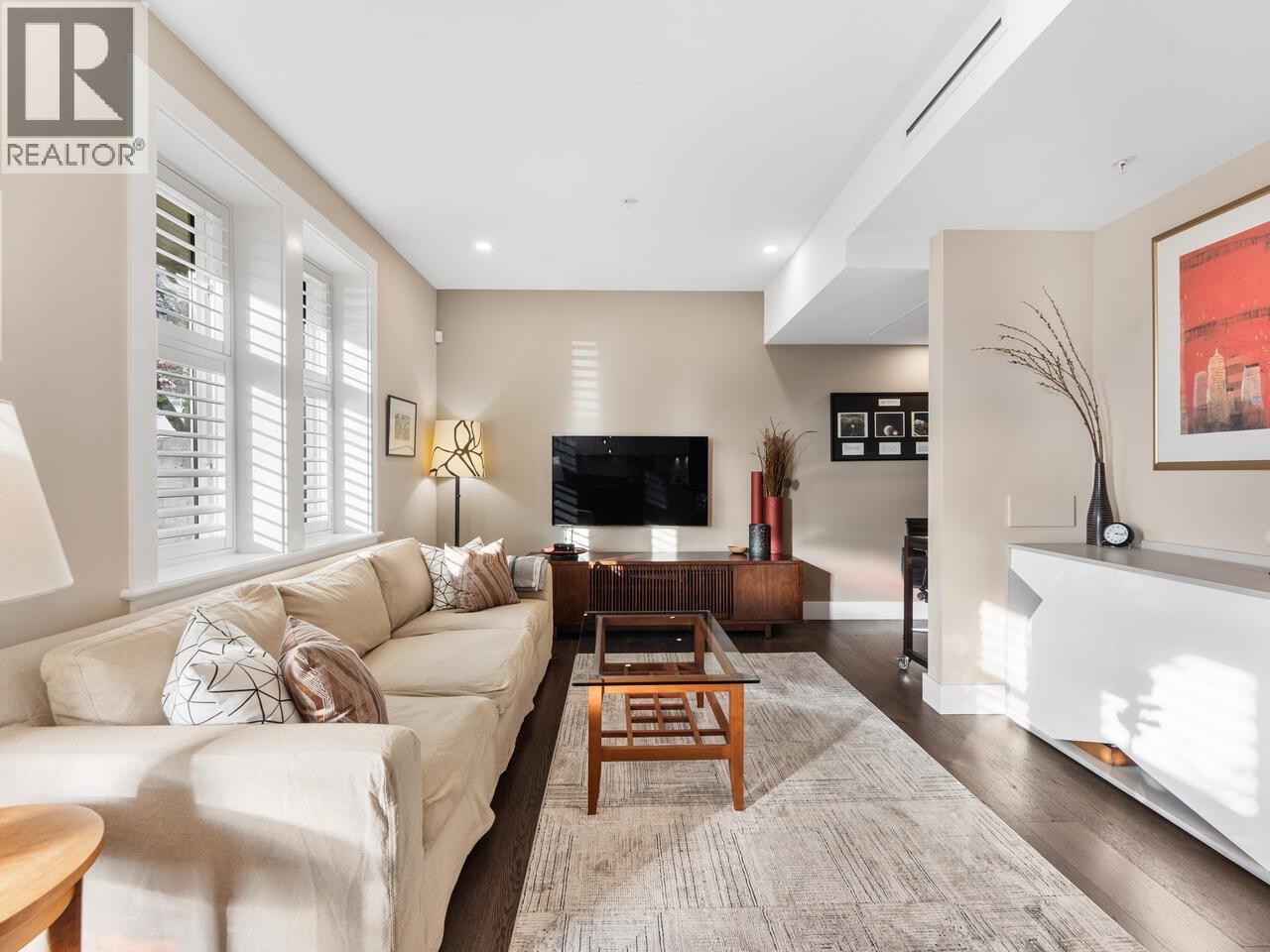 2898 Yukon Street, Vancouver, British Columbia  V5Y 3R2 - Photo 3 - R3126198