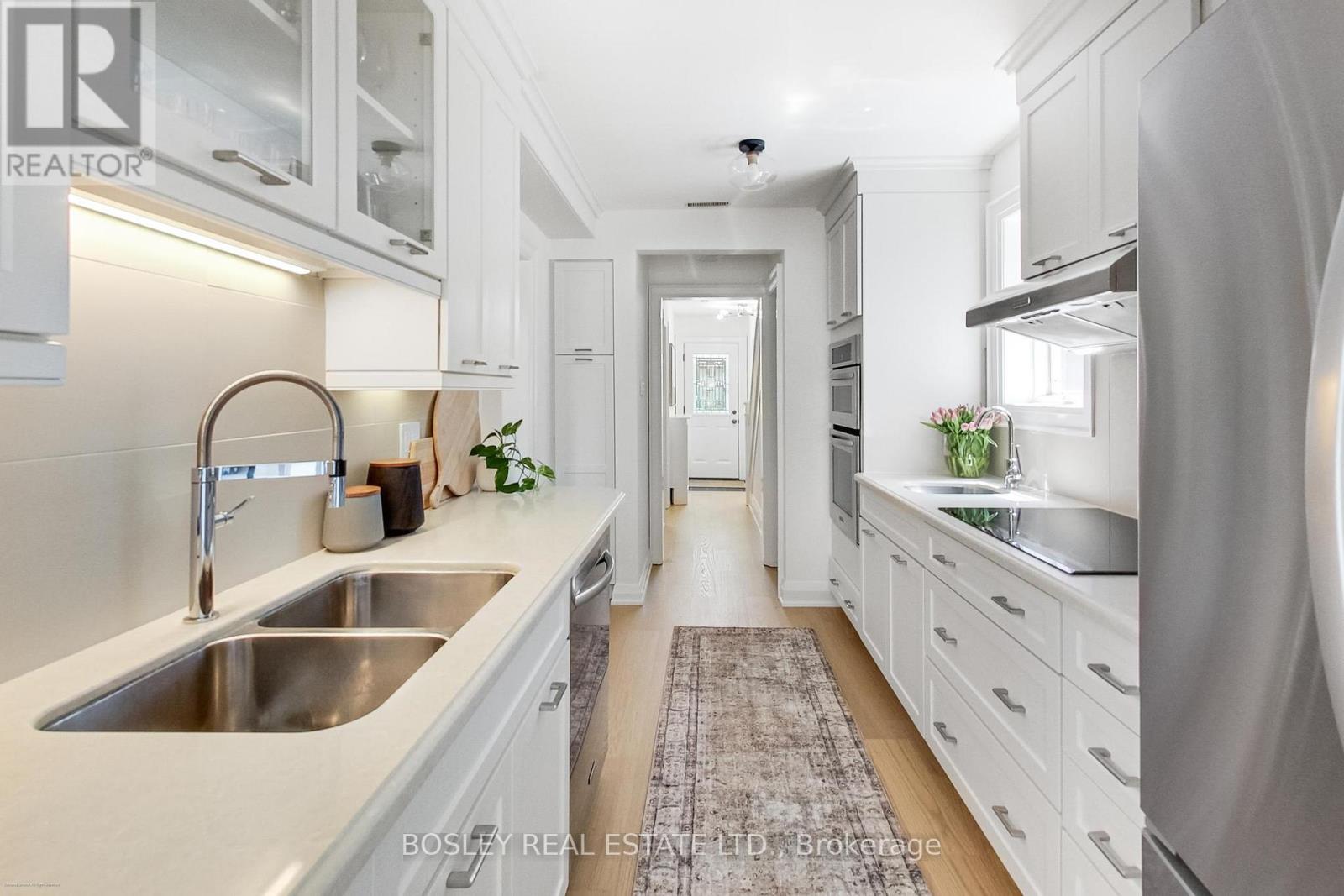20 Randolph Road, Toronto, Ontario  M4G 3R7 - Photo 14 - C13154606