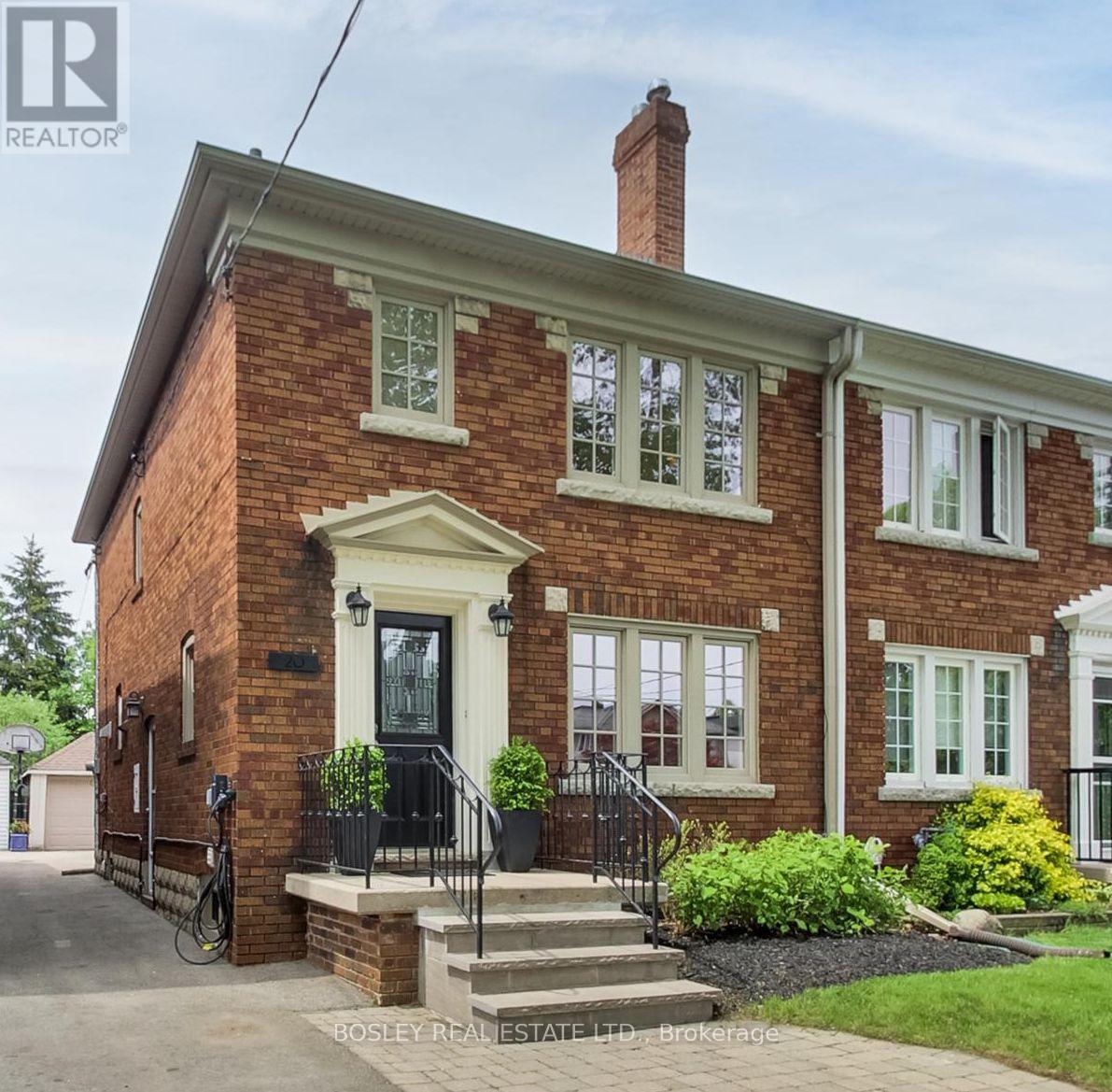 20 Randolph Road, Toronto, Ontario  M4G 3R7 - Photo 2 - C13154606