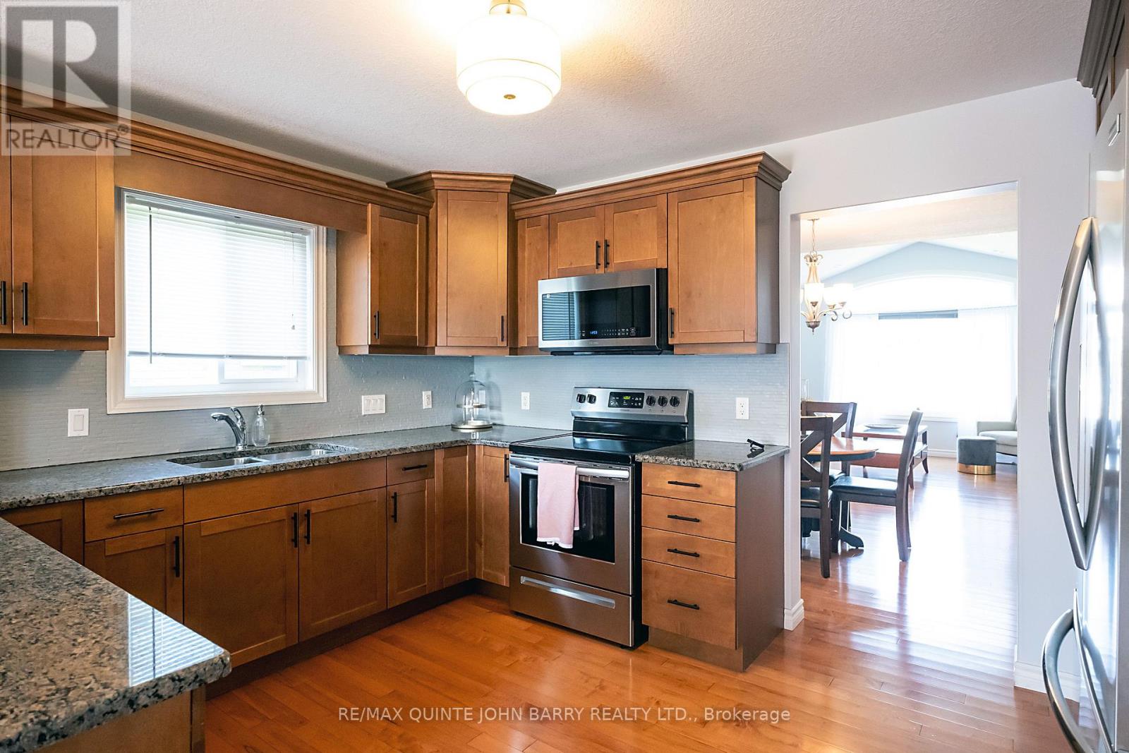 3 Spencer Court, Quinte West, Ontario  K8V 6X7 - Photo 12 - X13154596