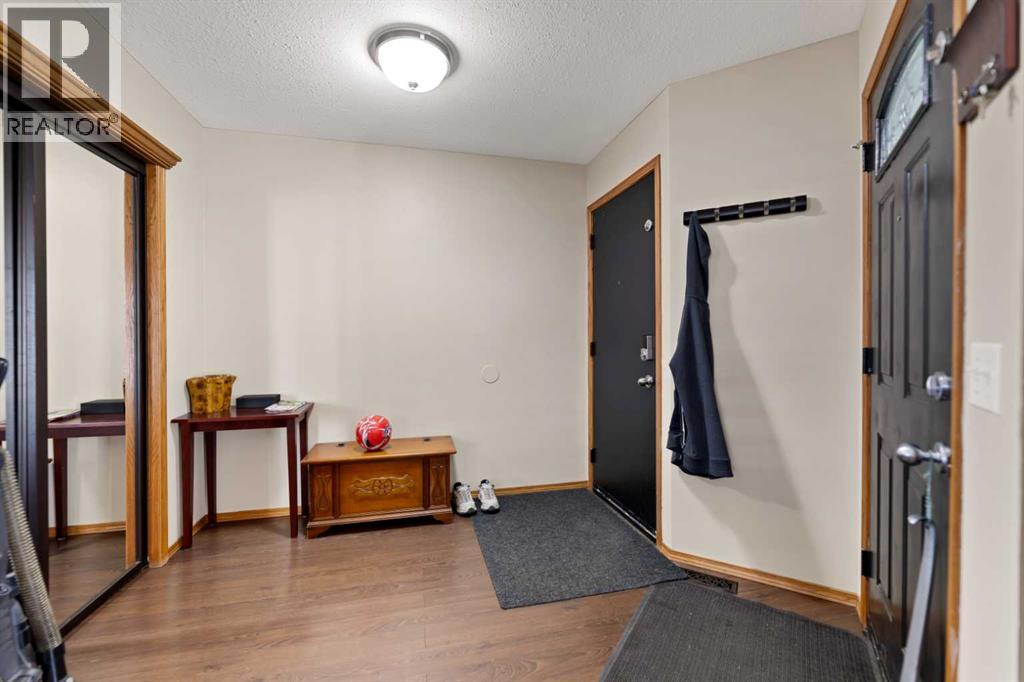 48 Sunridge Crescent NW, Airdrie, Alberta  T4B 2G5 - Photo 7 - A2310814