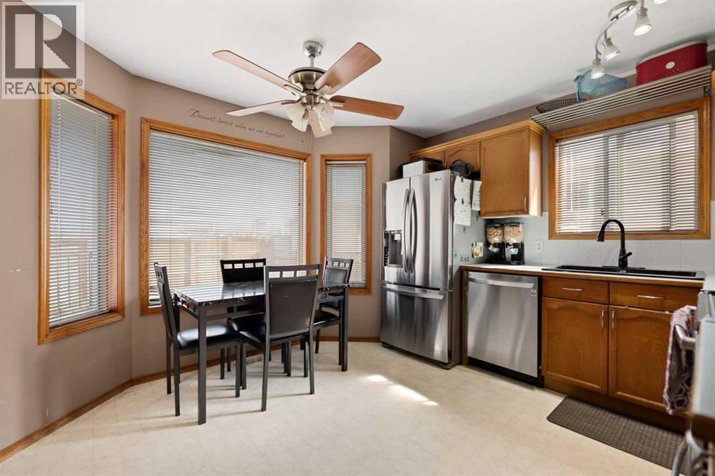 48 Sunridge Crescent NW, Airdrie, Alberta  T4B 2G5 - Photo 13 - A2310814