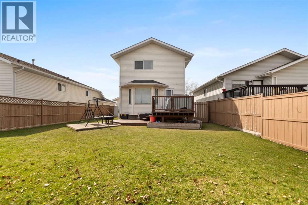 48 Sunridge Crescent NW, Airdrie, Alberta  T4B 2G5 - Photo 27 - A2310814
