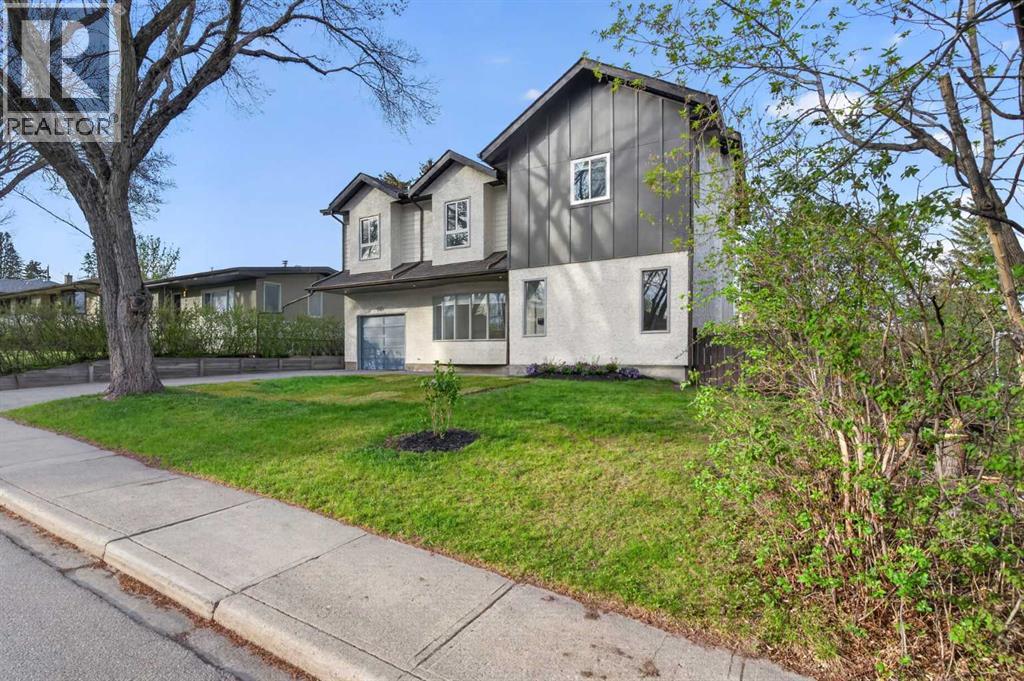 416 Thornhill Place NW, Calgary, Alberta  T2K 2S5 - Photo 2 - A2311932