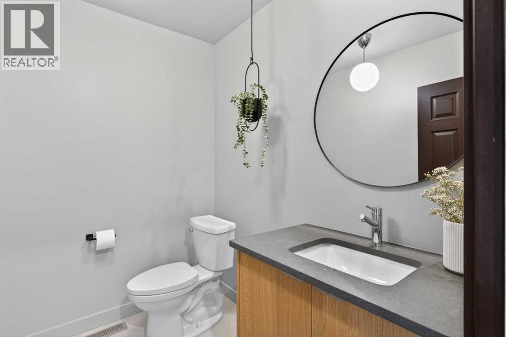 416 Thornhill Place NW, Calgary, Alberta  T2K 2S5 - Photo 19 - A2311932