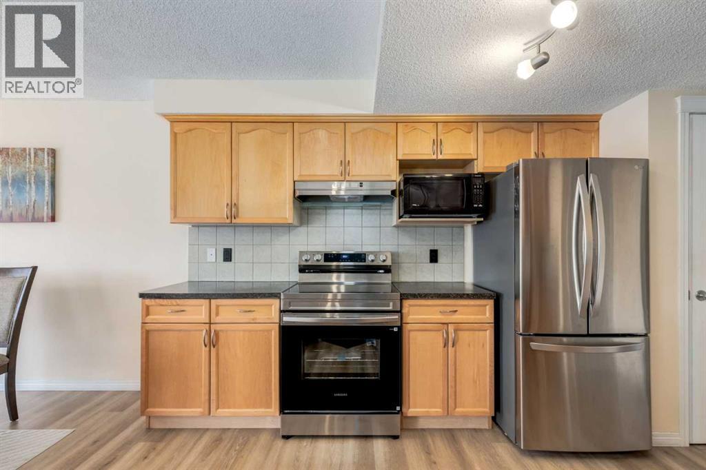 324 Evermeadow Road SW, Calgary, Alberta  T2Y 4X2 - Photo 8 - A2312668