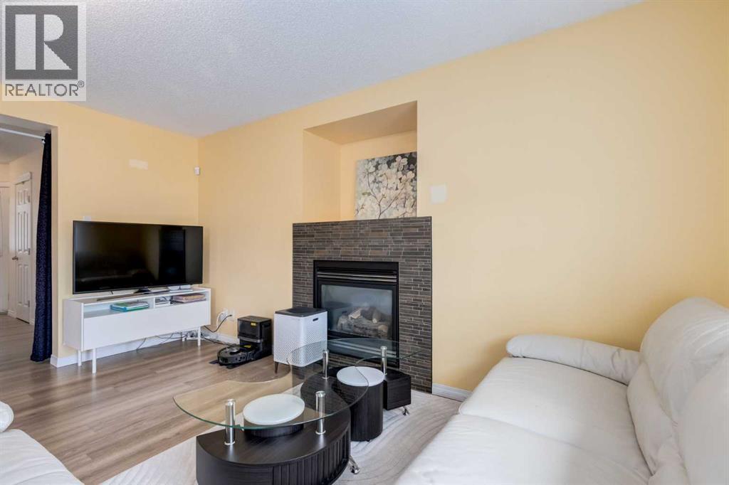 324 Evermeadow Road SW, Calgary, Alberta  T2Y 4X2 - Photo 6 - A2312668