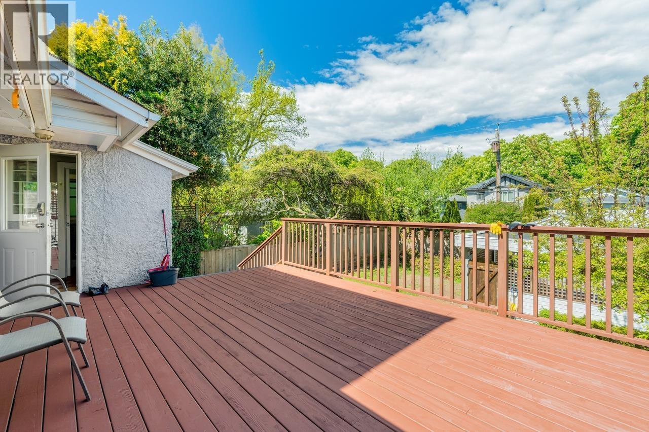 Main House 35xx W 20th Avenue, Vancouver, British Columbia  V6S 1E6 - Photo 4 - R3126191