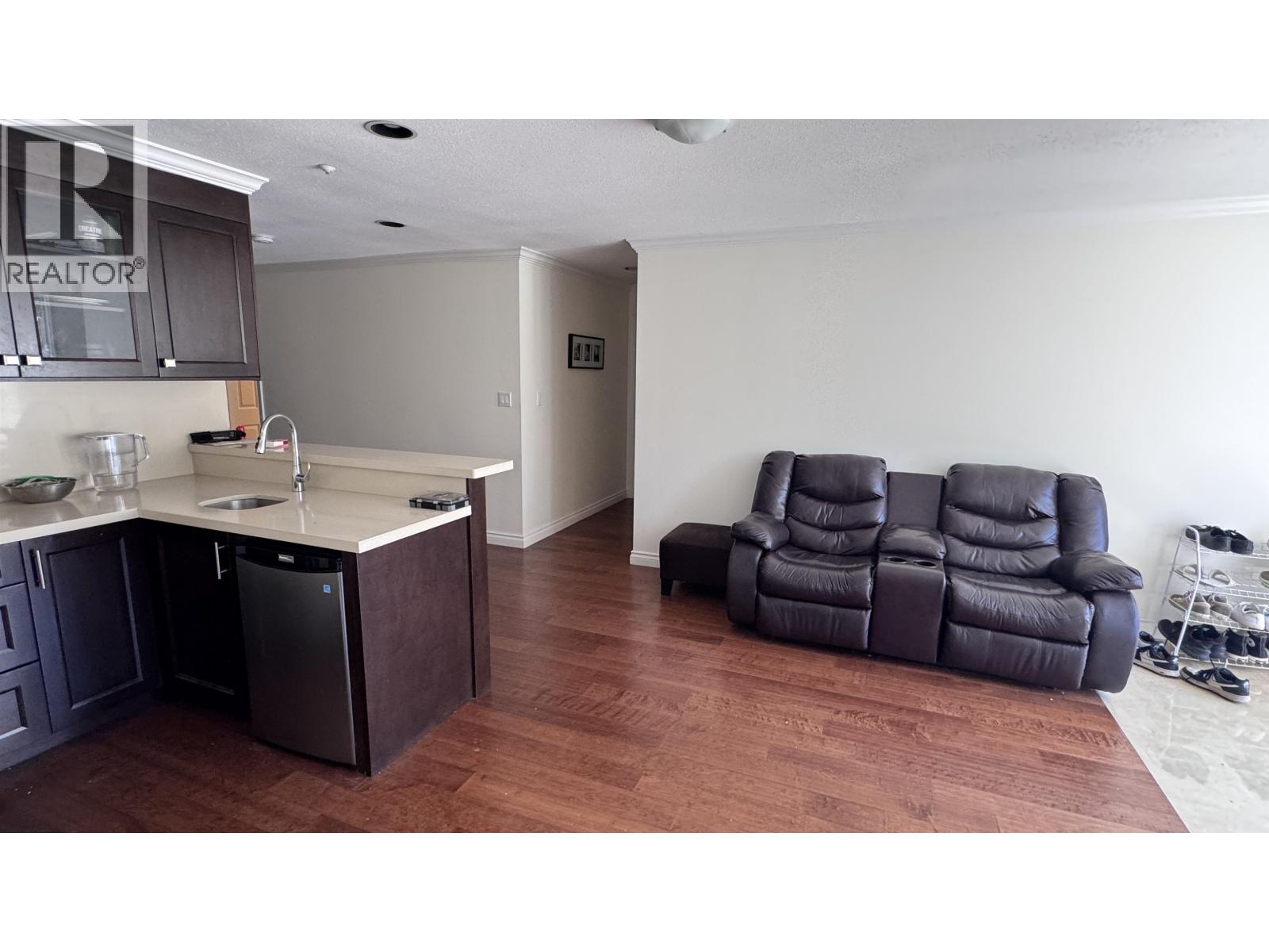 7188 Beechwood Street, Vancouver, British Columbia  V3N 2M8 - Photo 5 - R3126201