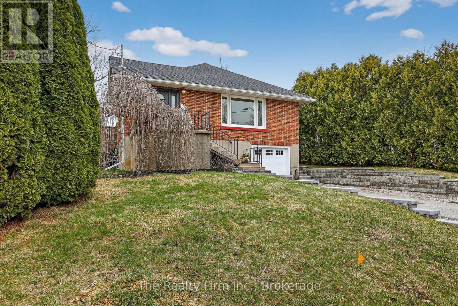 105 King Street E, Ingersoll, Ontario N5C 1G8 - Photo 3 - X13154614