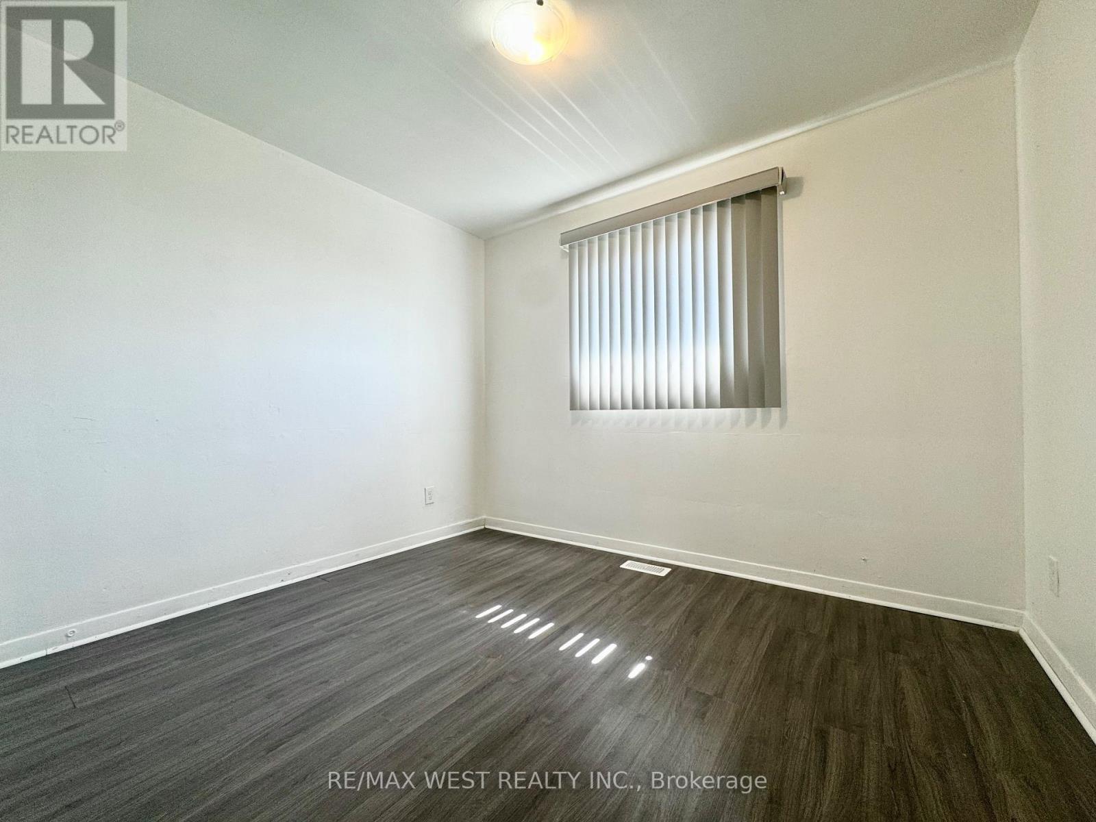 25 Bimini Crescent, Toronto, Ontario  M3N 1S1 - Photo 8 - W13153880