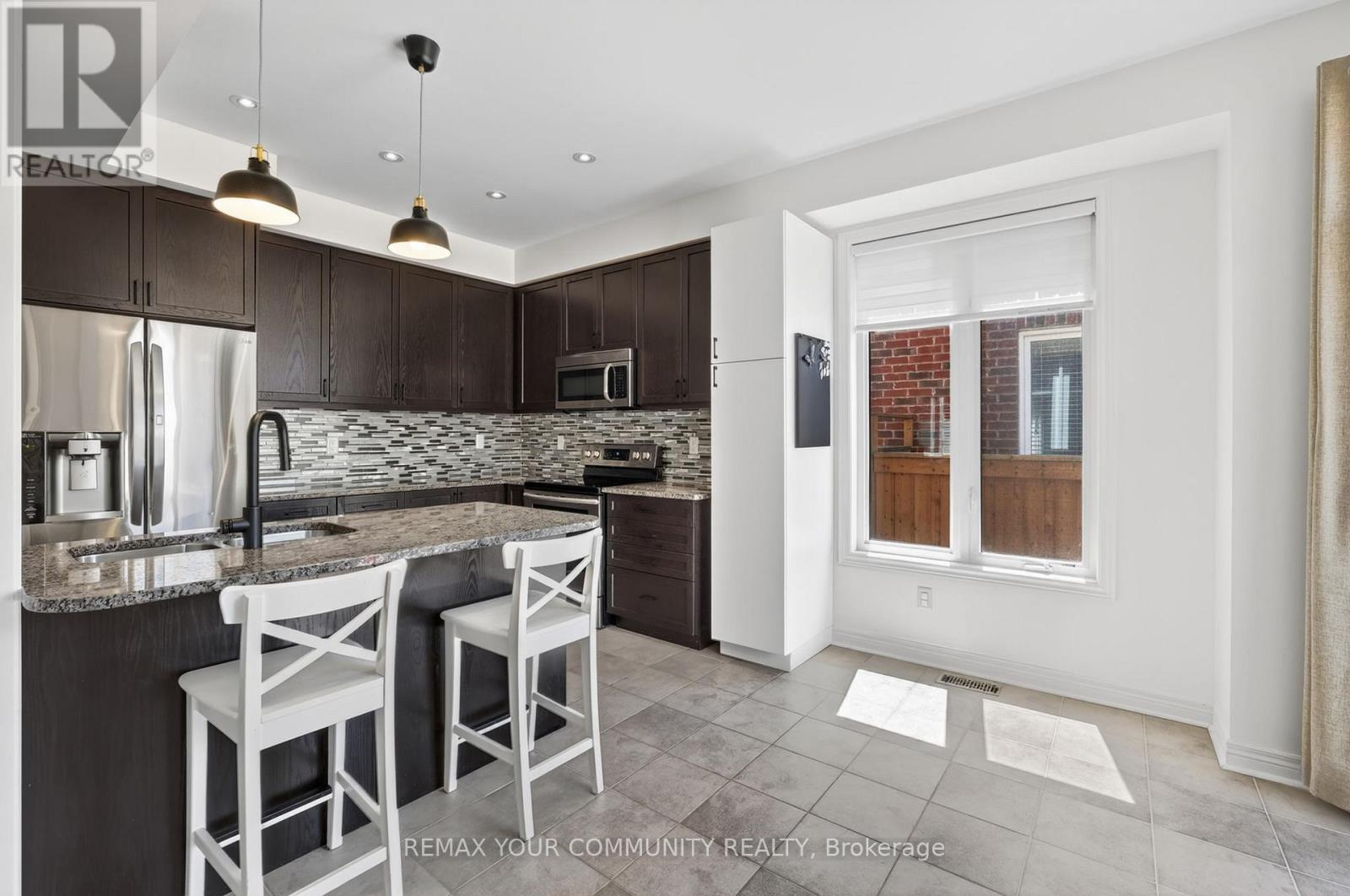 668 West Park Avenue, Bradford West Gwillimbury (Bradford), Ontario  L3Z 0N2 - Photo 16 - N13154446