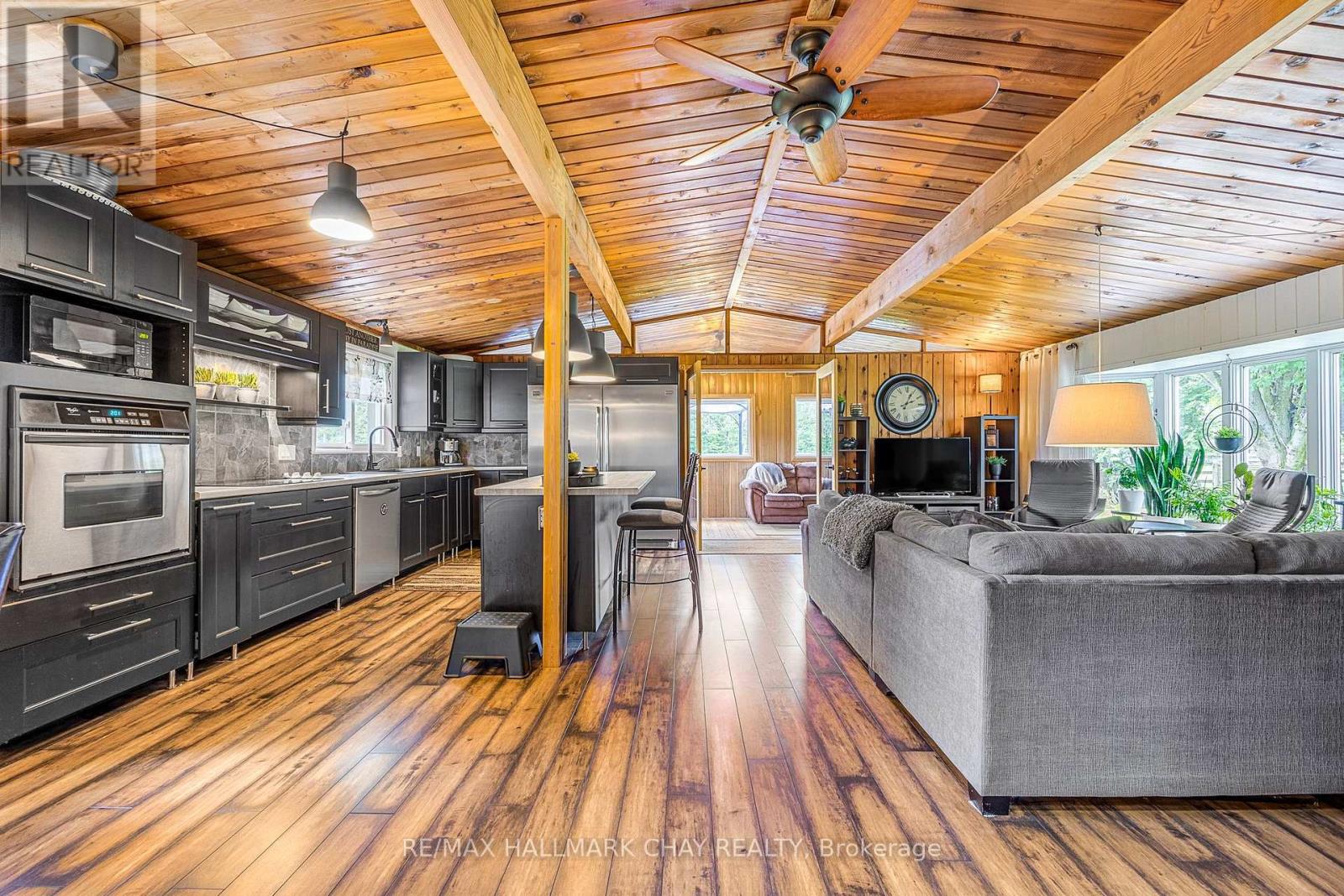 1398 Old Second Road N, Springwater, Ontario  L0L 2K0 - Photo 8 - S13154524