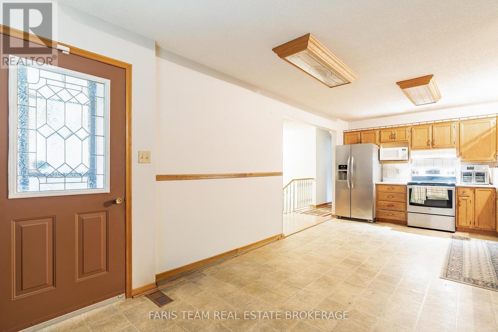 466 Trillium Street, Tay, Ontario  L0K 2A0 - Photo 10 - S13154538