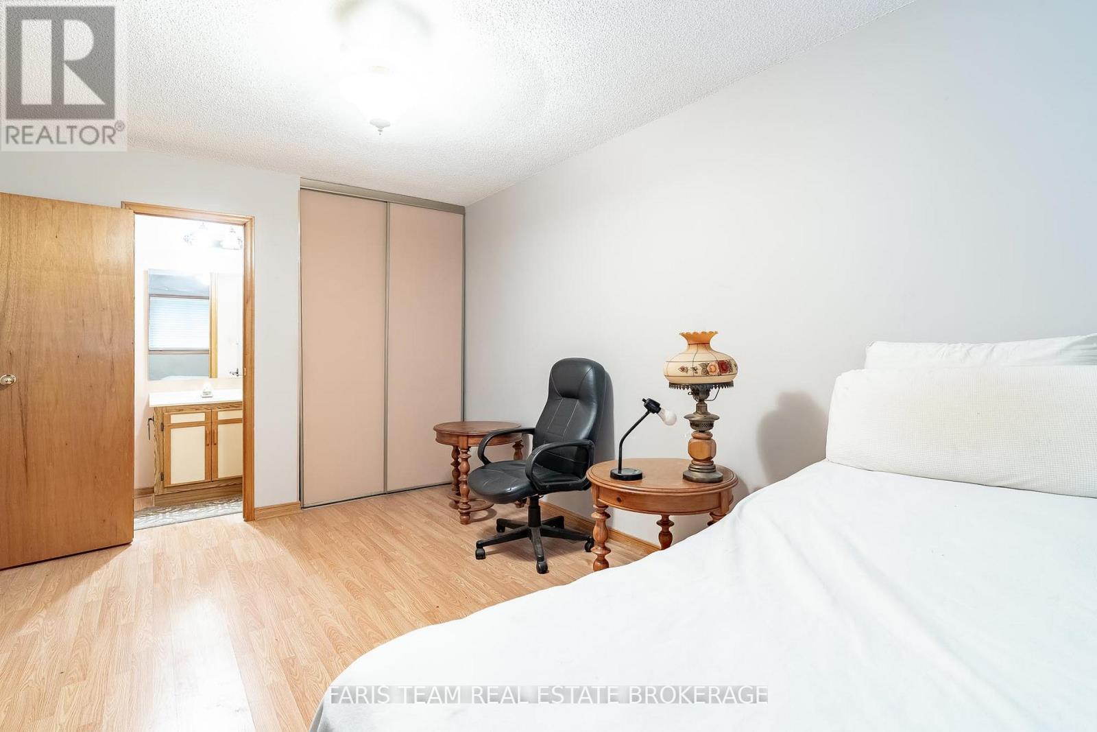 466 Trillium Street, Tay, Ontario  L0K 2A0 - Photo 15 - S13154538