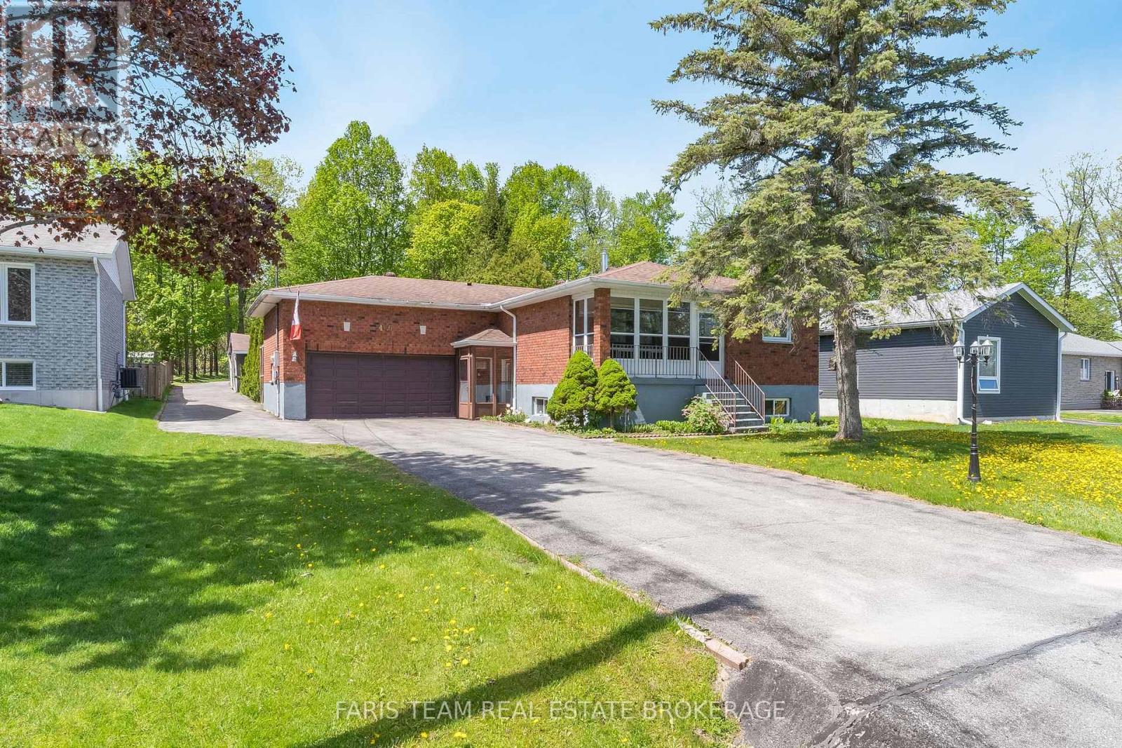 466 Trillium Street, Tay, Ontario  L0K 2A0 - Photo 3 - S13154538