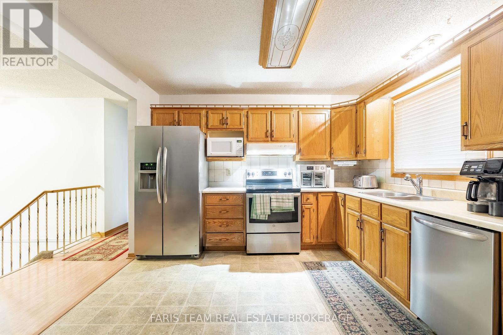 466 Trillium Street, Tay, Ontario  L0K 2A0 - Photo 4 - S13154538